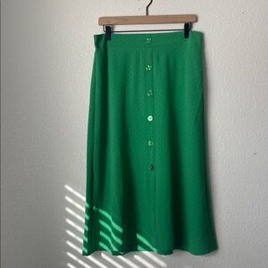 Soho Apparel Kelly Green Button Accent Midi Stretch Waist Skirt Size M